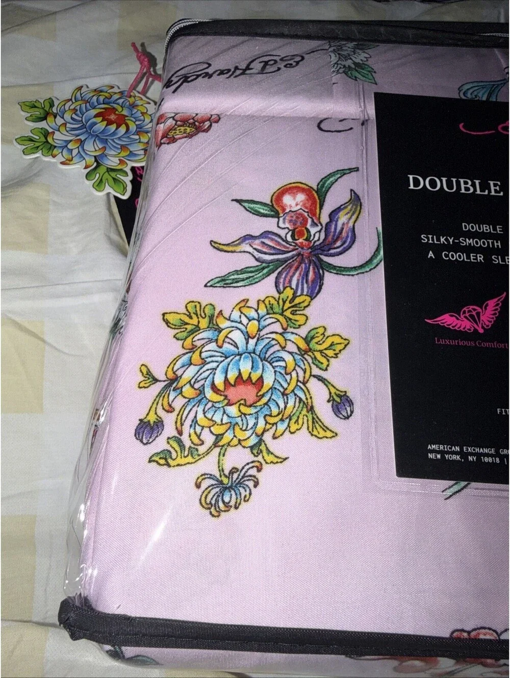 New Ed Hardy Pink King Sheet Set 6-Piece w/4 Pillowcases, Tattoo Flowers Pink